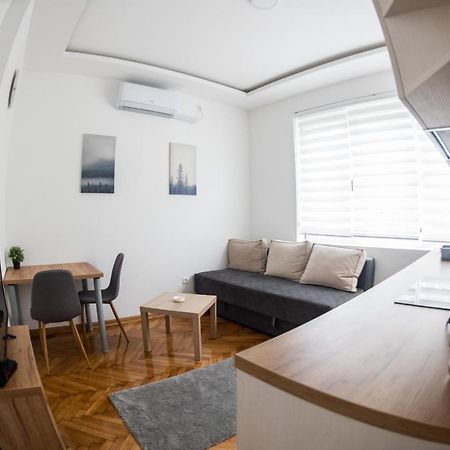 Apartman Tea 3 Belgrado Exterior foto