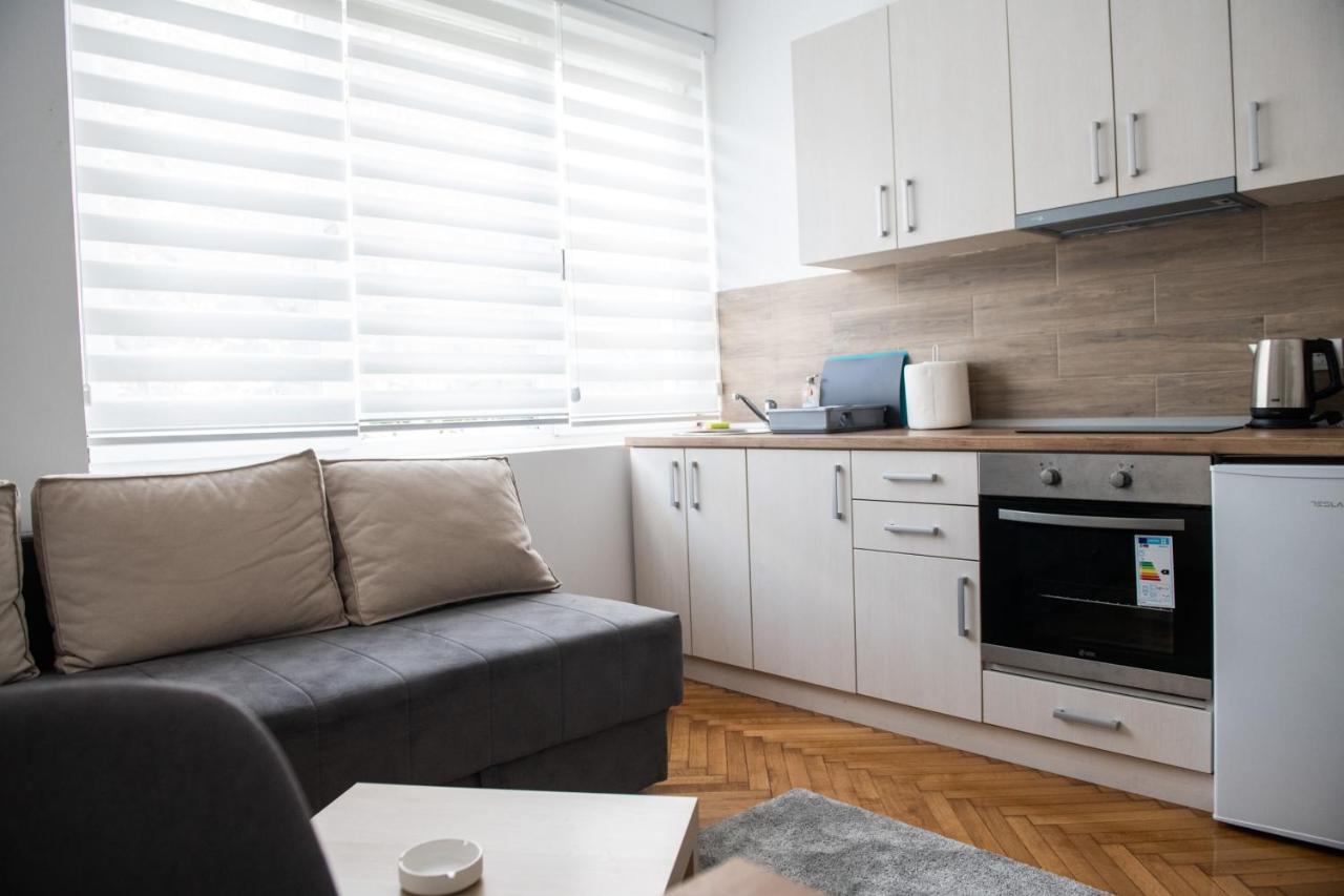 Apartman Tea 3 Belgrado Exterior foto