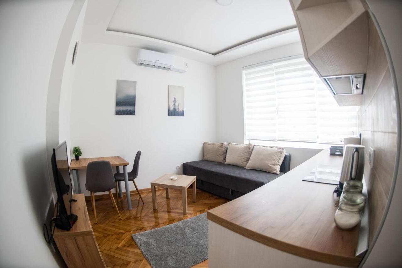 Apartman Tea 3 Belgrado Exterior foto